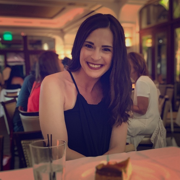 Meet your Posher, Katie - Picture 1 of 1